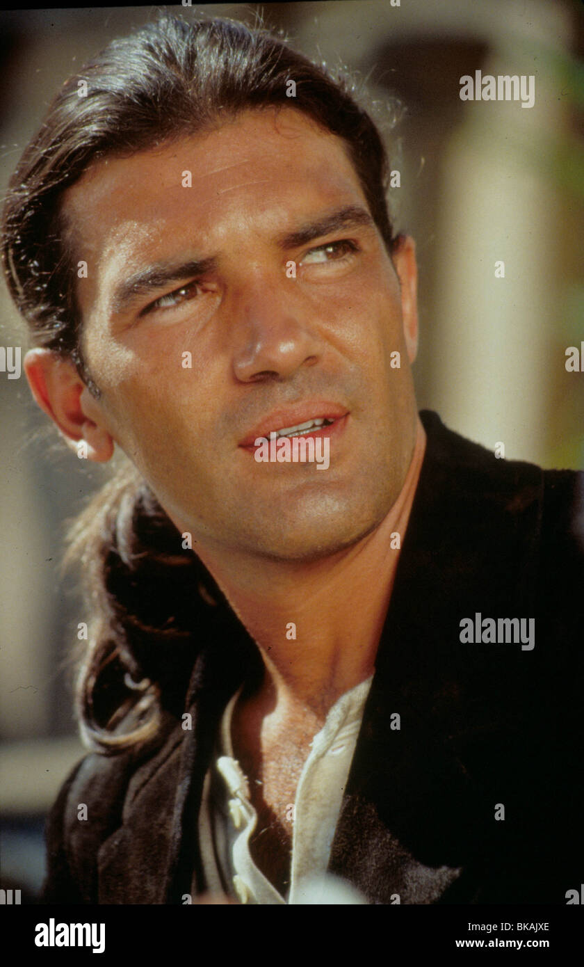 840x1390  Penélope Cruz, Antonio Banderas и их «официальные конкурсы» - The New York Times