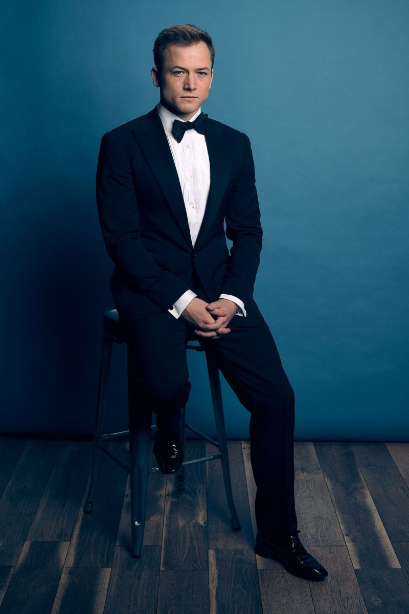 800x1200  Дата: Тарон Эгертон (28990343924) .jpg - Википедия