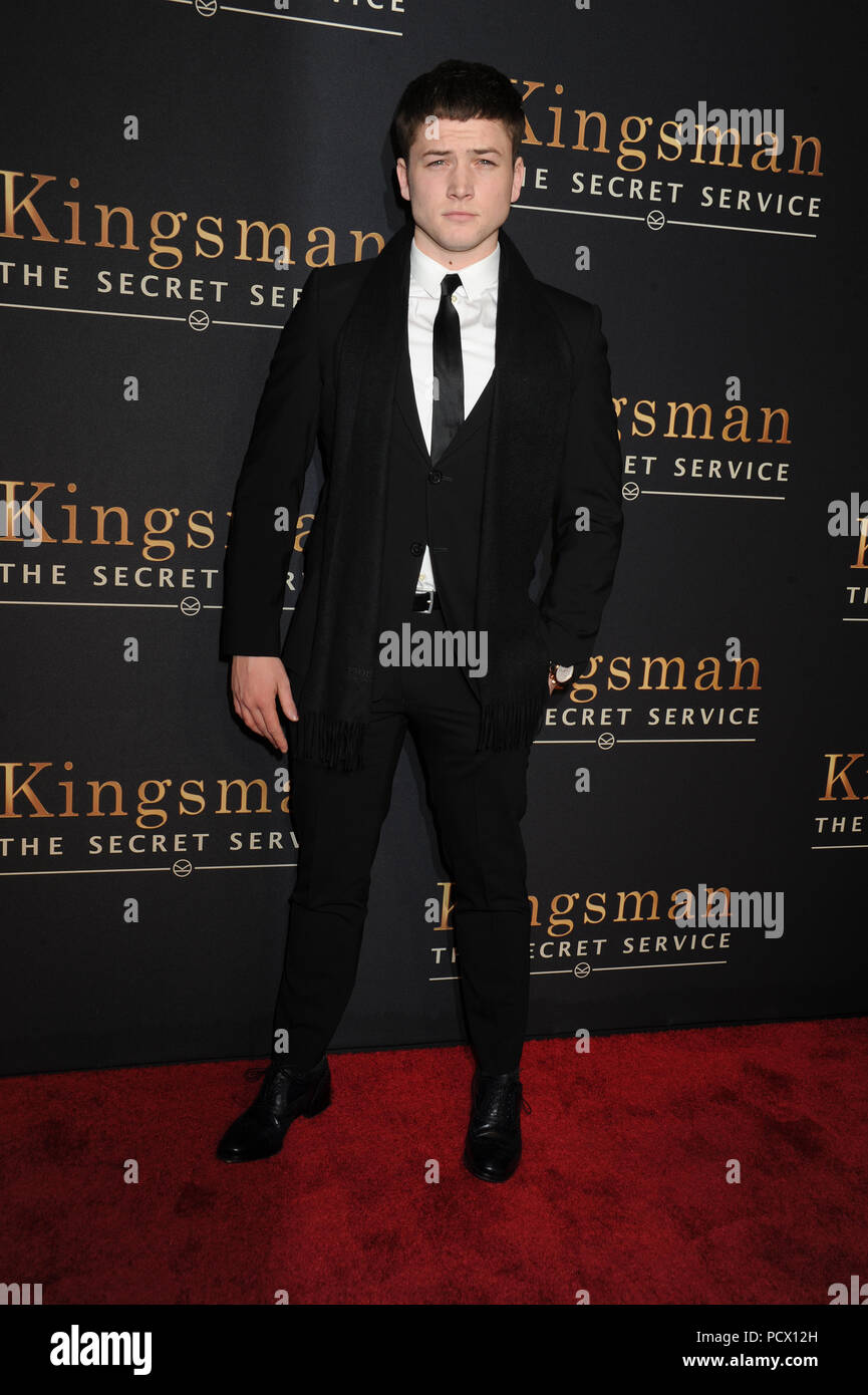 865x1390  Обои Кингсман: Золотой круг, Колин Ферт, Тарон Эгертон, 4K, фильмы № 15531