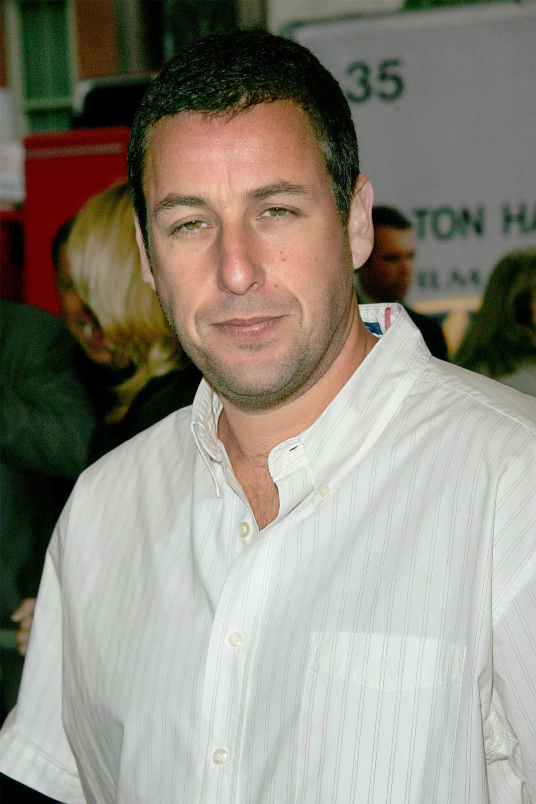 1067x1600  Адам Сэндлер \ U0026 Джеки Сэндлер Редакционное изображение - изображение убийства, слава: 166536150