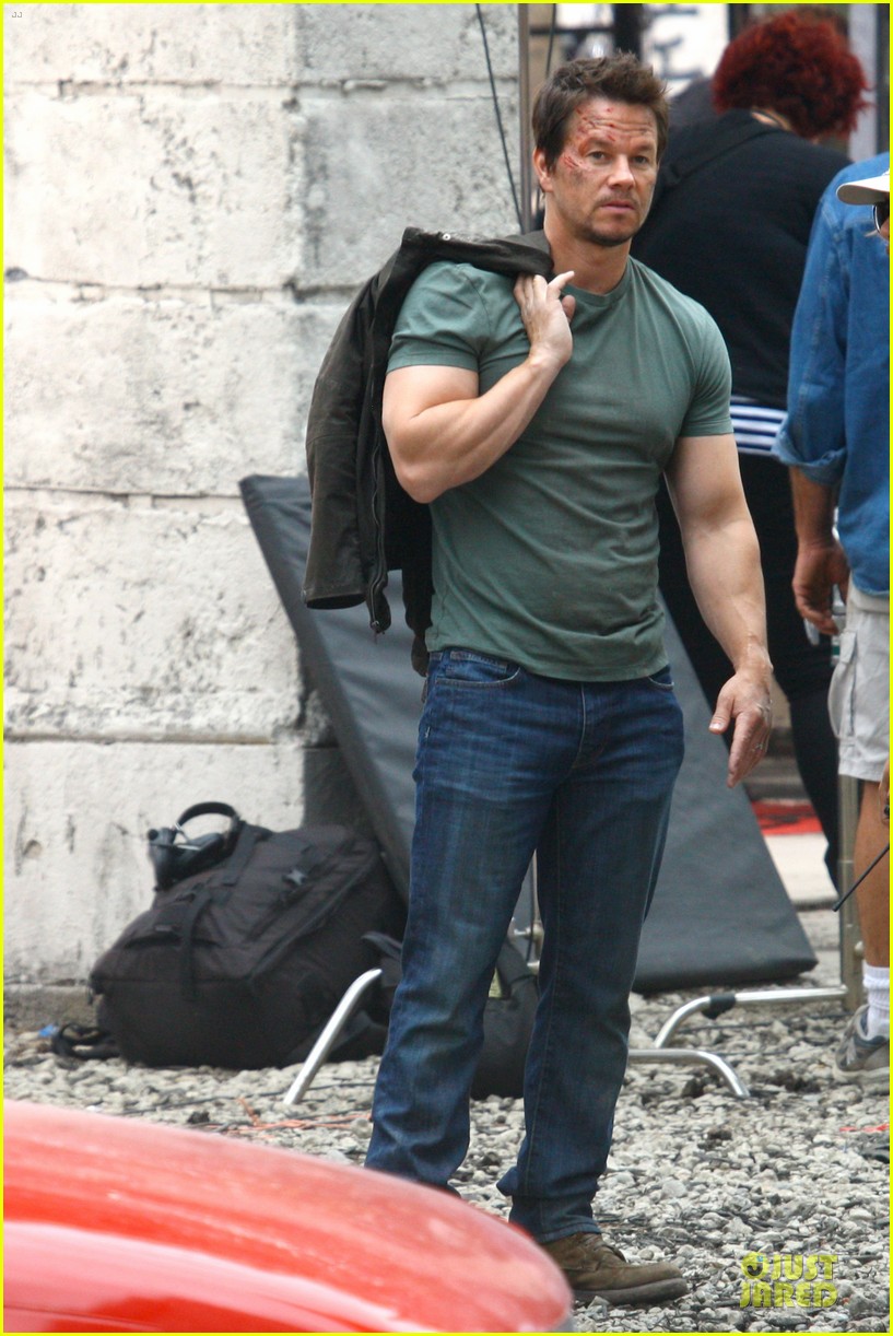 817x1222  Марк Уолберг | Автор Алисия Дин