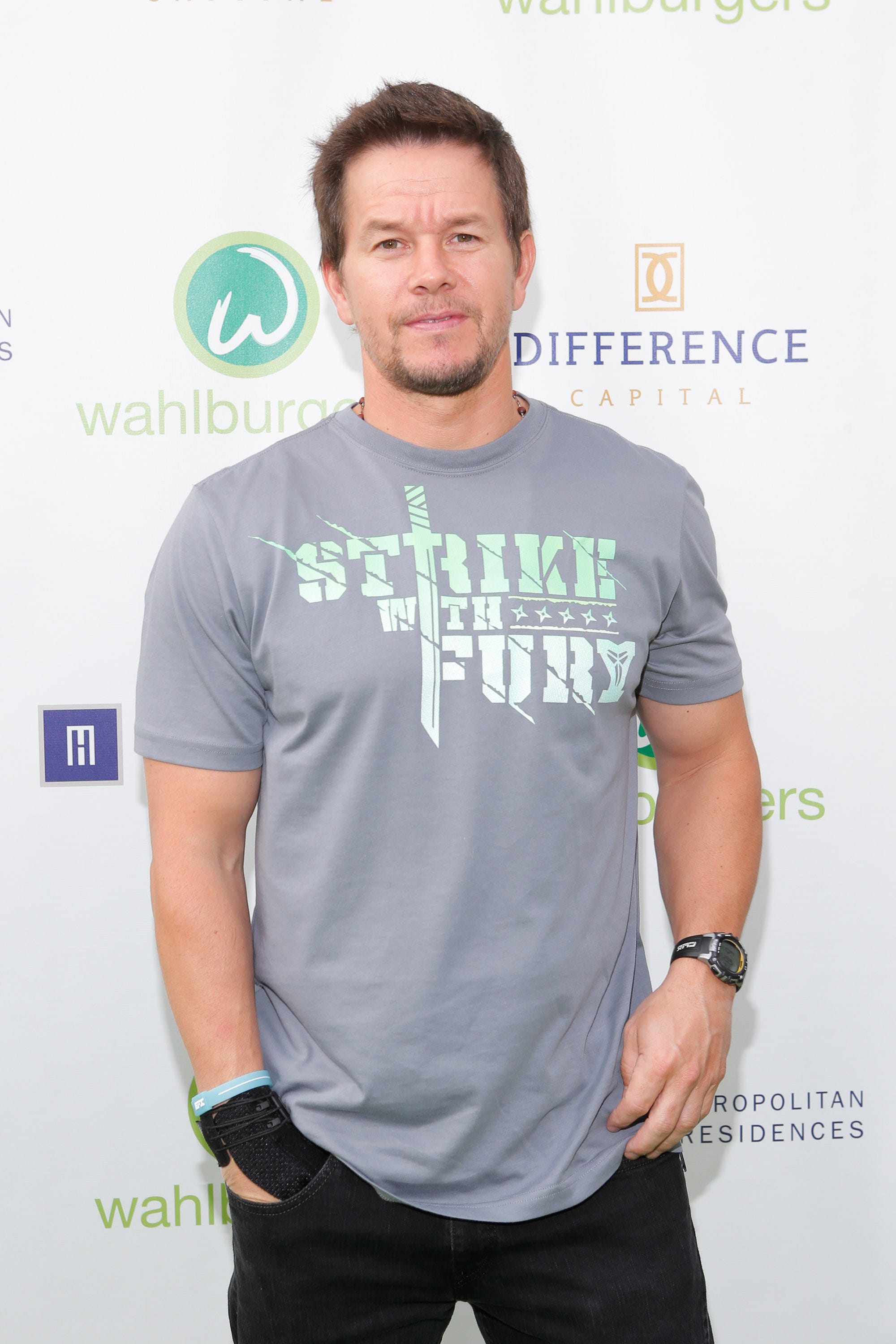 2000x3000  Марк Уолберг Костюм Imágenes Young Por Shayne39 | Imágenes Españoles Imágenes