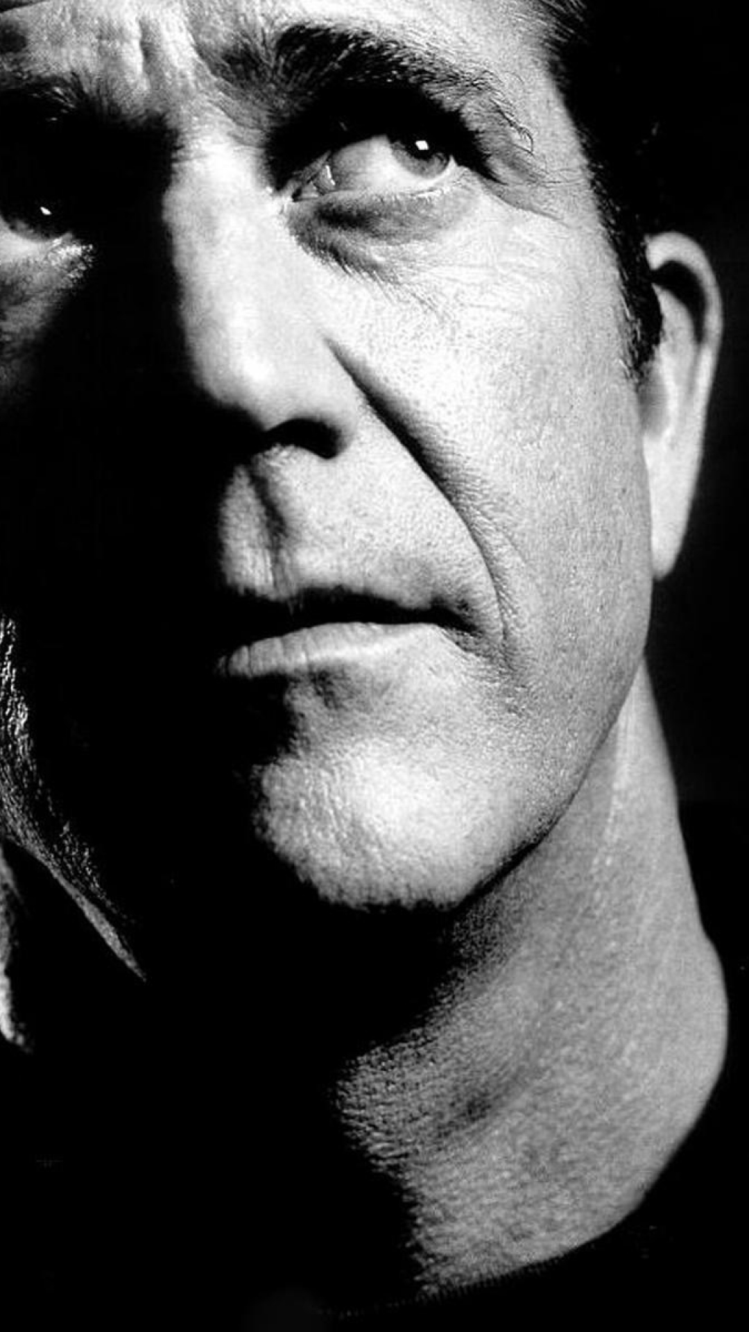 1080x1920  Профессор и сумасшедший (фильм, 2018)