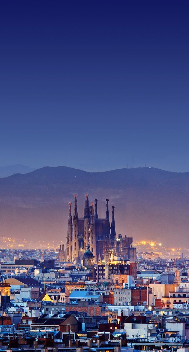 716x1334  barcelona испания ночью обои #iphonewallpaper #wallpaper #barcelona #barcelonaspain | Барселона город Барселона Испания Испания путешествия 