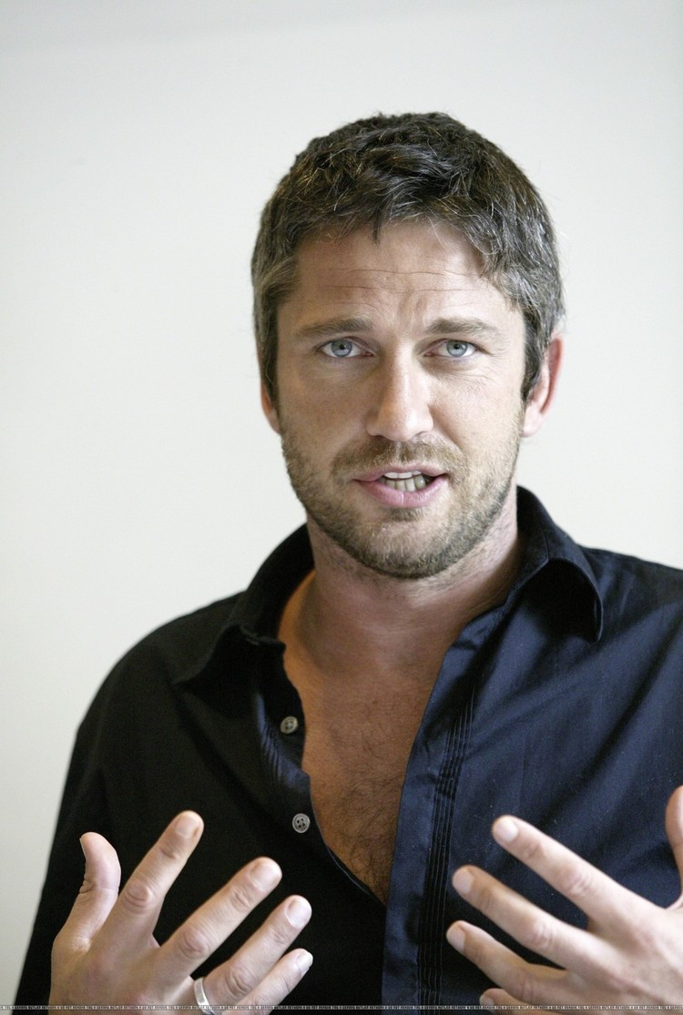 750x1115  Джерард Батлер Hi -Res stock Photography и Images - Alamy