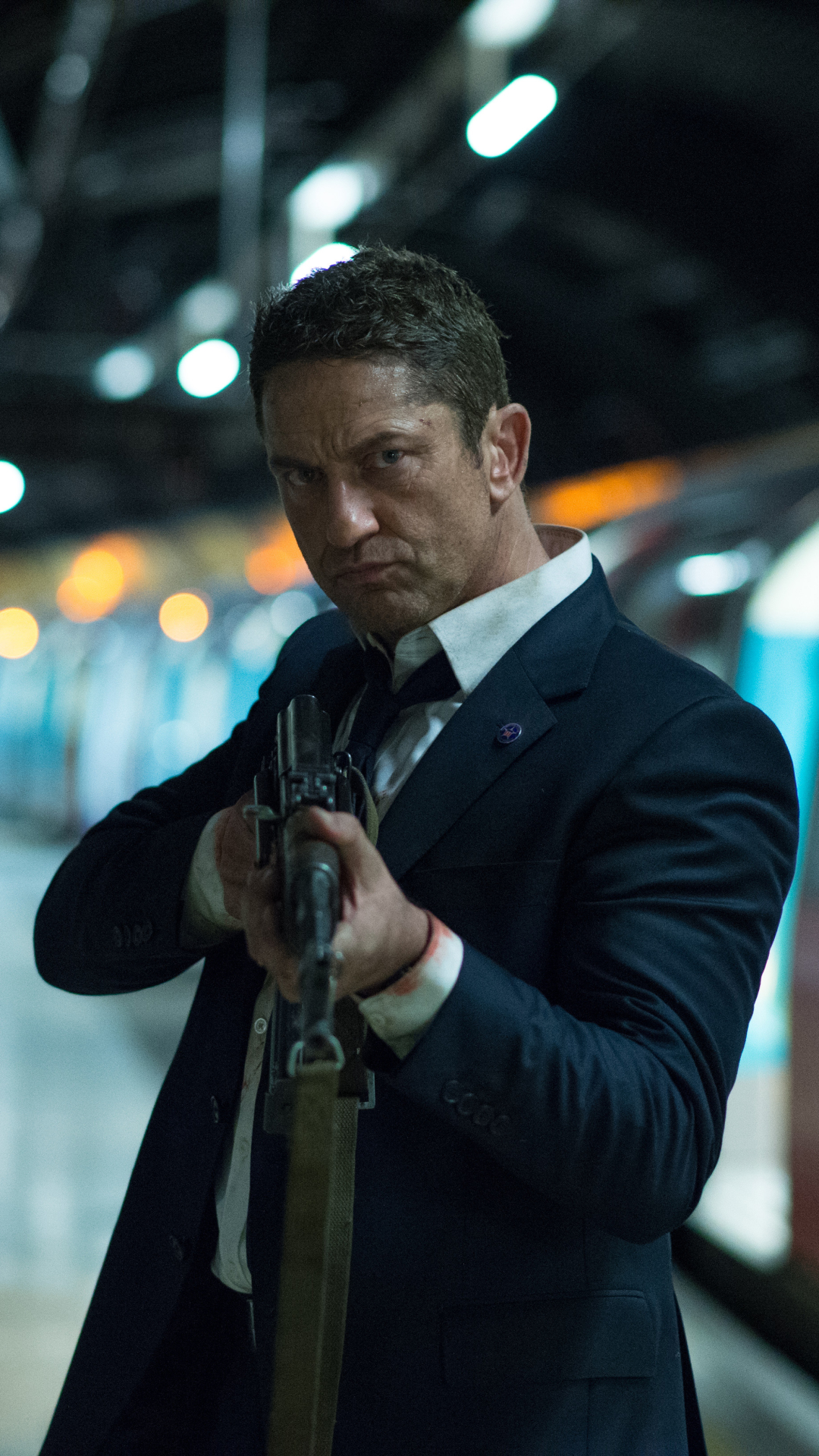 1080x1920  Джерард Батлер - на протяжении многих лет