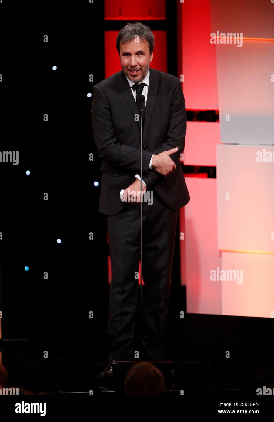 904x1390  Денис Вильнюв-научно-фантастический мастер римейков с Blade Runner 2049 и предстоящая дюна | Ярмарка Тщеславия