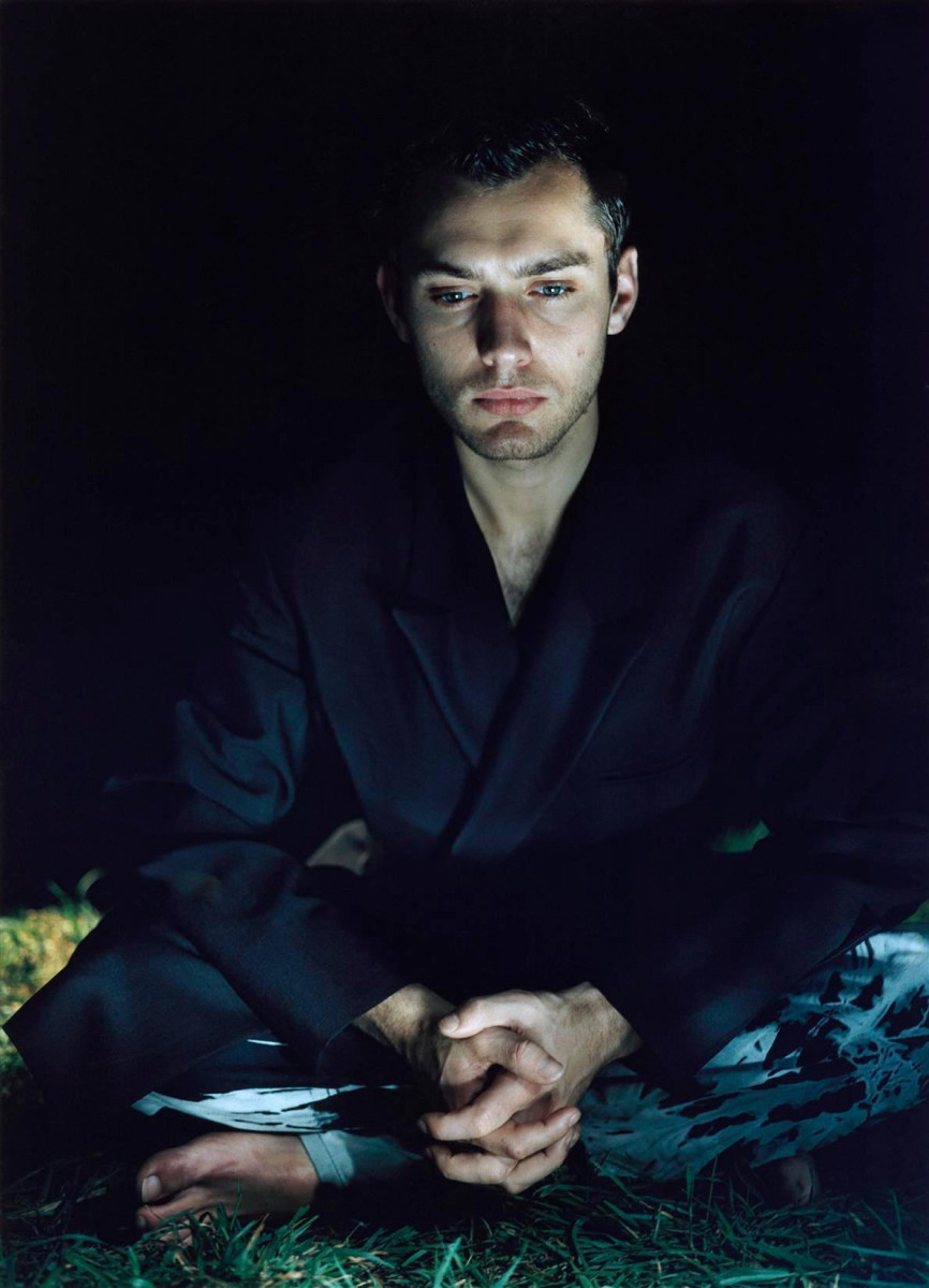 866x1200  Джуд Лоу Обои - пещера обоев