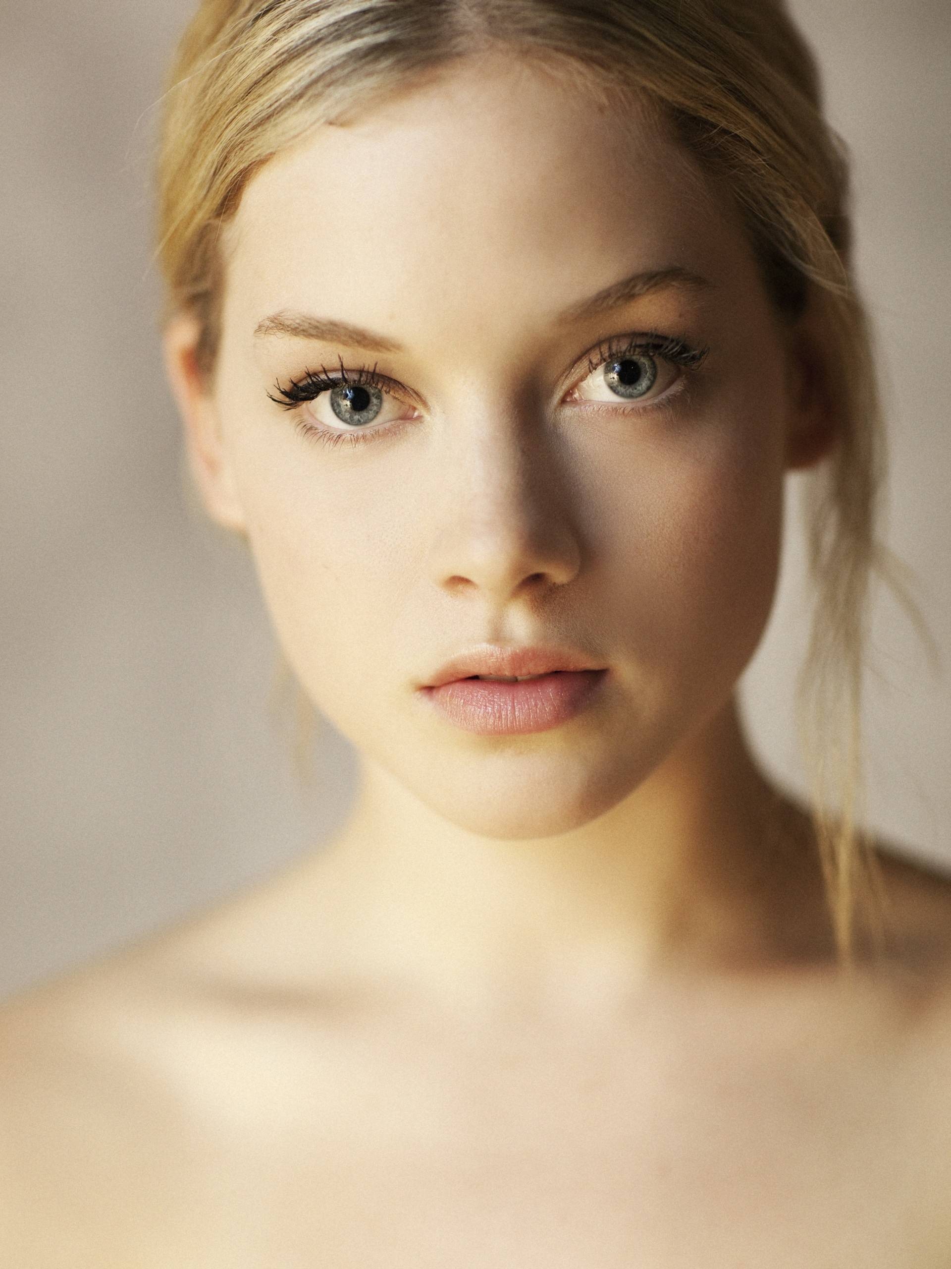 1920x2560  Эмили Браунинг Фото 217 из 267 фото, обои - Фото № 708098 - место2