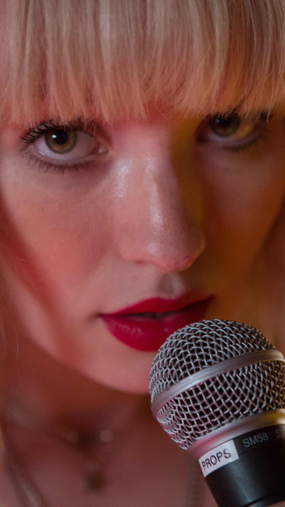 1080x1920  465 Изображения Эмили Браунинг, Stock Photos \ U0026 Vectors | Shutterstock