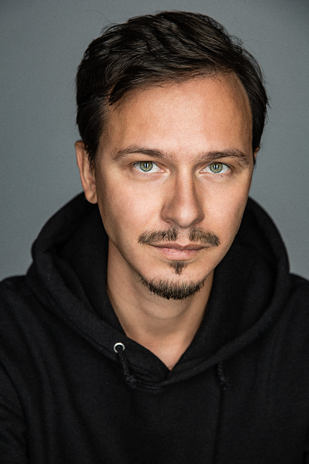 1067x1600  Л. БОВНИКИ (ФИЛИМ, 2022) - Смотрет Онлашн В.