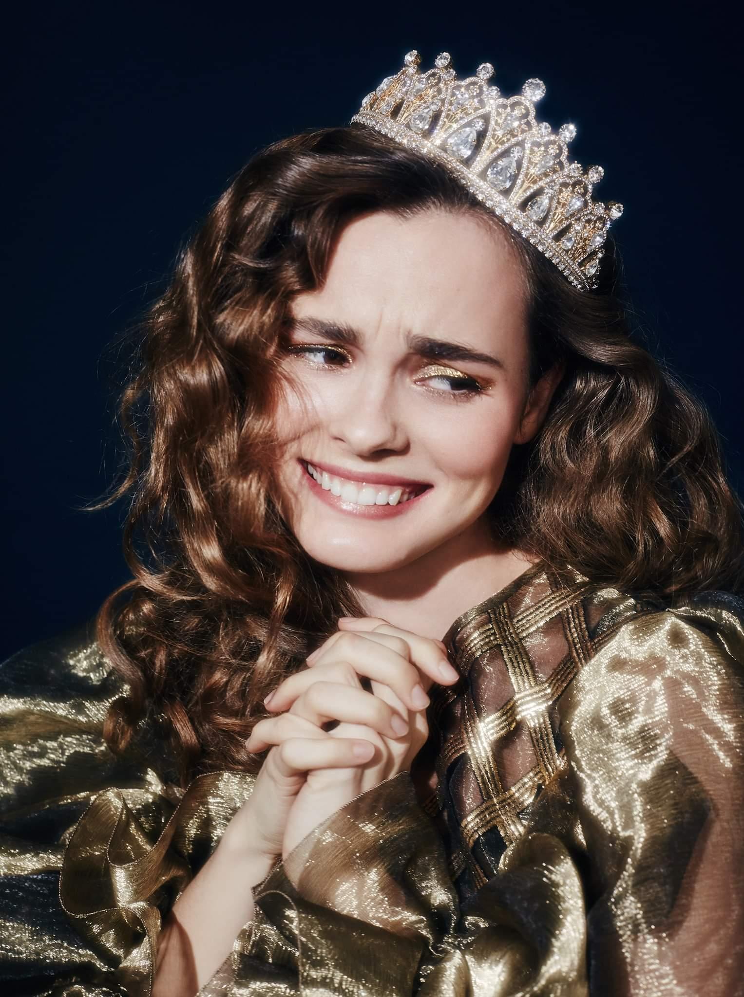 1527x2048  Ангелина Стрегина МЕДИА | Кинолифт