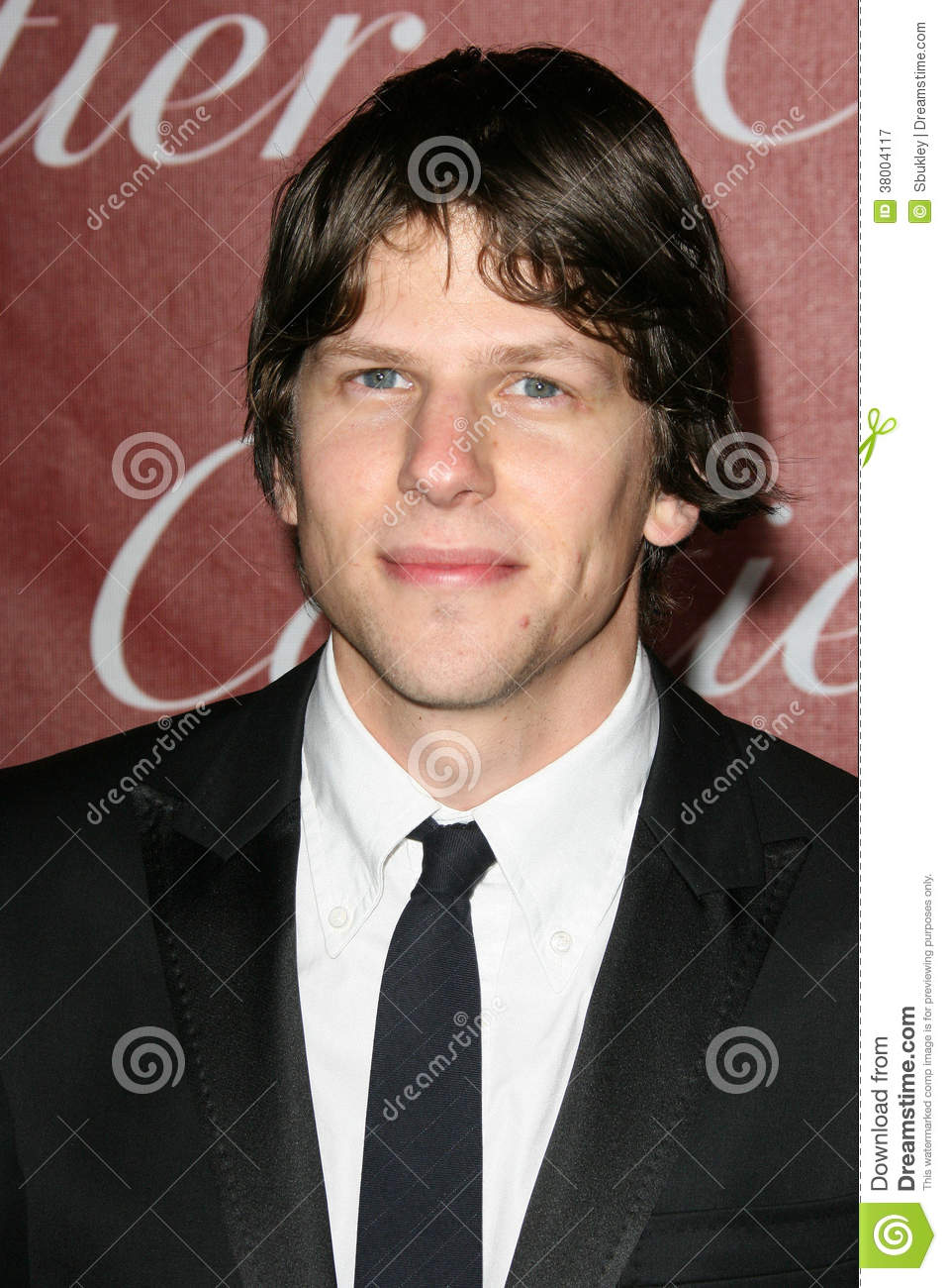 957x1300  Джесси Эйзенберг Кальенте Имагенес Пор Кори | Imágenes Españoles Imágenes