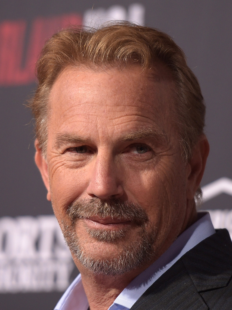 769x1024  Earp Kevin Costner Banque de Photographies et D'Image