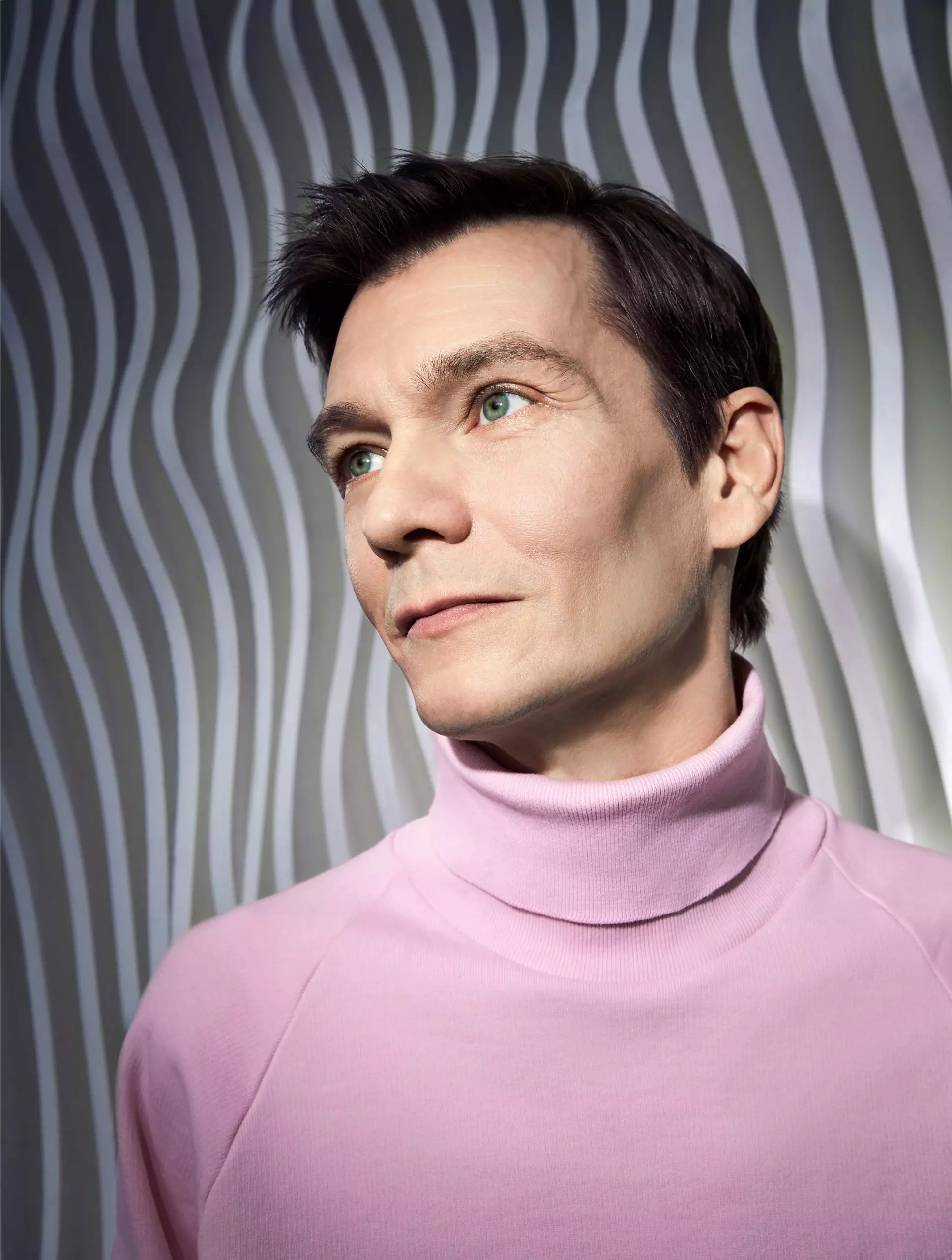 1936x2560  Филипп Янковский - О. Кинопор